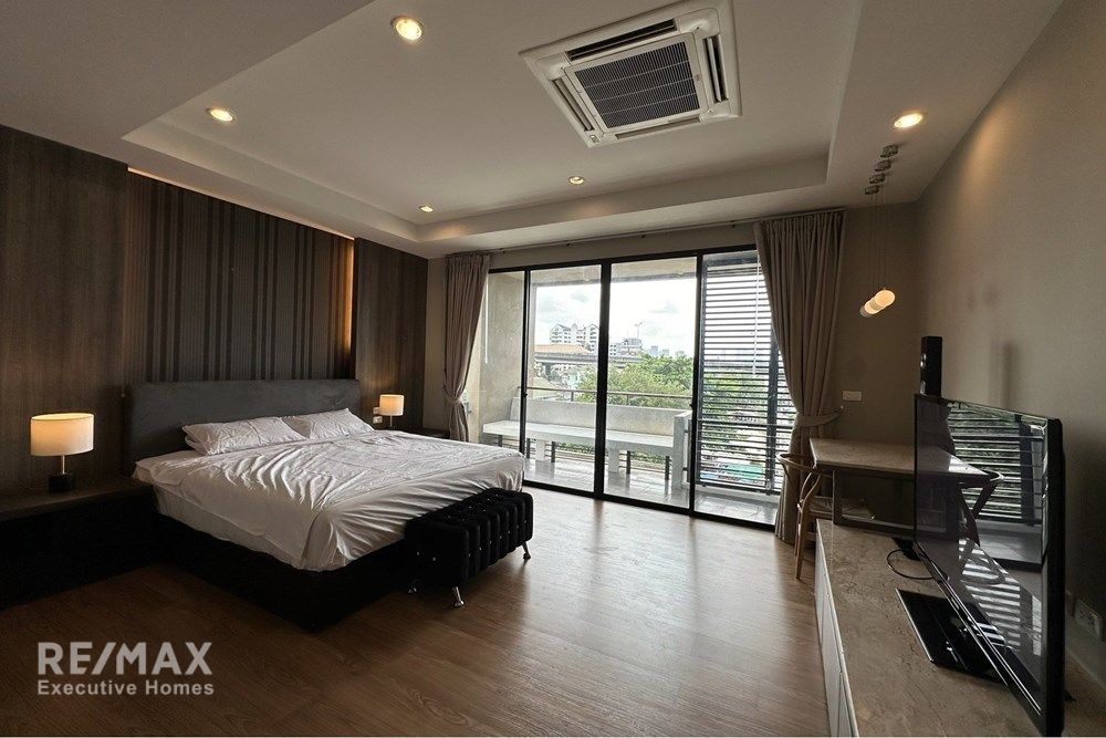 Spacious 3BR Townhouse for Rent in Bless Town Sukhumvit 50 - 300sqm, Pets Allowed 14