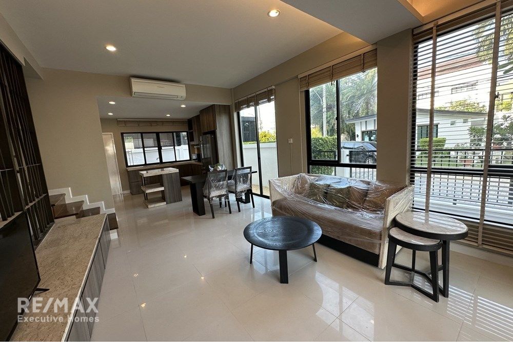 Spacious 3BR Townhouse for Rent in Bless Town Sukhumvit 50 - 300sqm, Pets Allowed 4