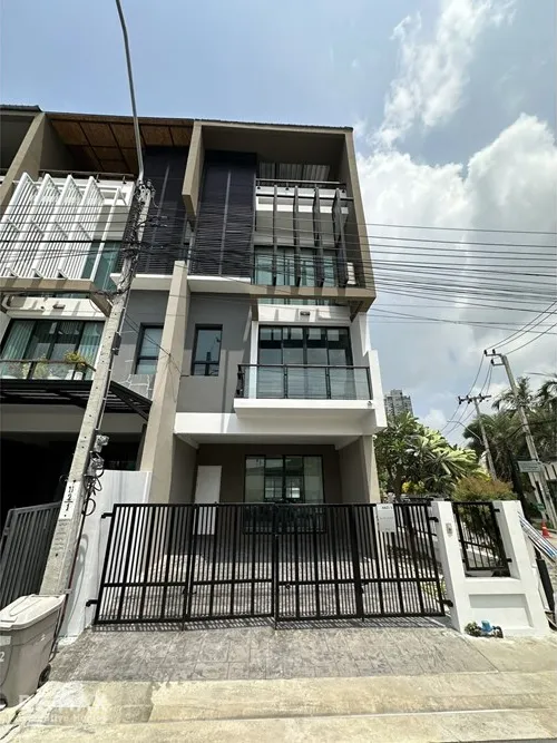 spacious-300sqm-3br-townhouse-for-rent-in-bless-town-sukhumvit-50-pets-welcome-920071001-15289