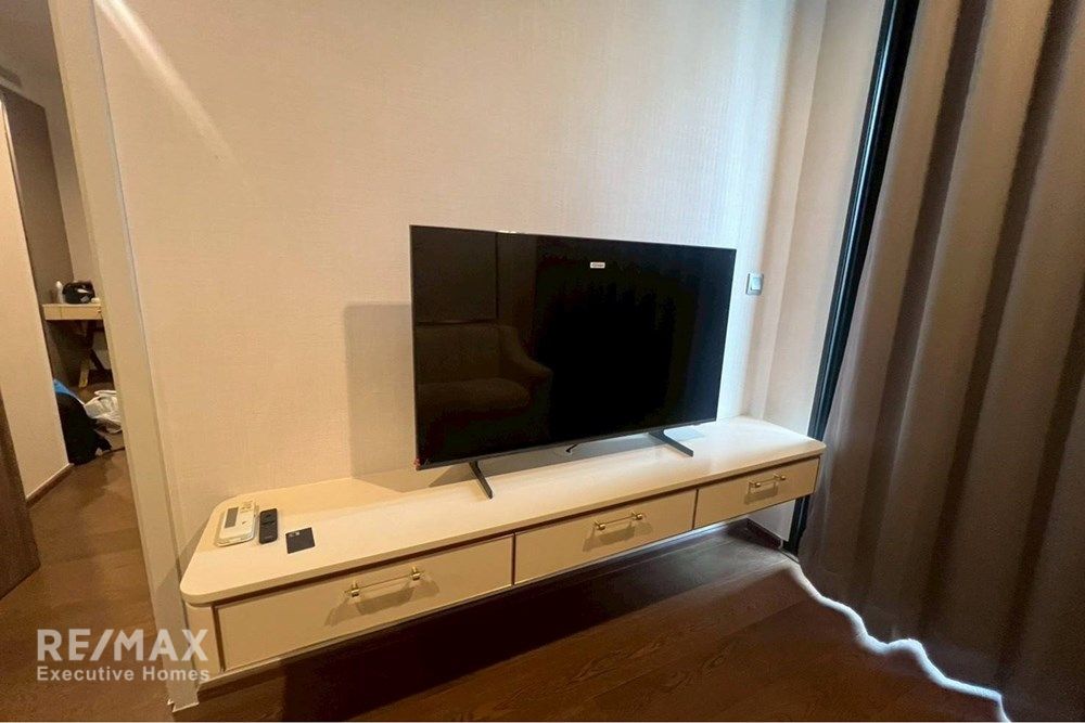 Rent 42K | 1BR Condo in Ideo Q Sukhumvit 36 | 46sqm on 17th Floor | Brand New 3