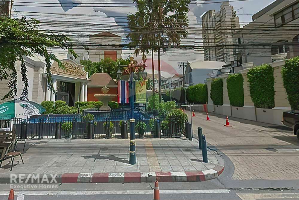 Spacious 5BR Townhouse for Rent in Baan Klang Krung Thonglor - Newly Renovated 350sqm 21