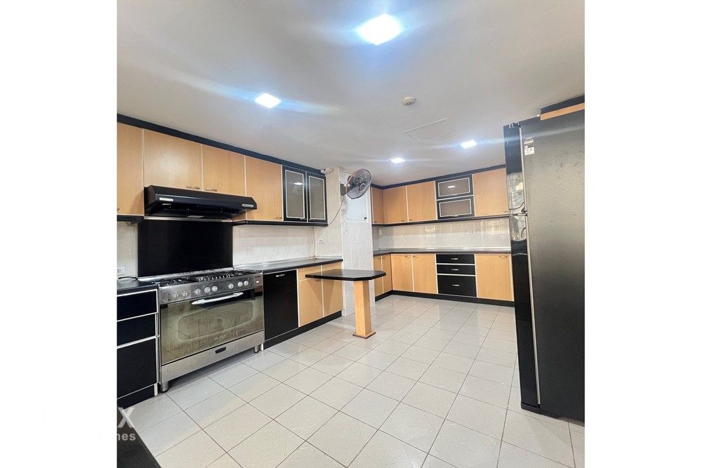 Luxury 3BR Condo for Rent at 115K | 290sqm High-Floor Living in Sukhumvit 24 | Pets Allowed 5