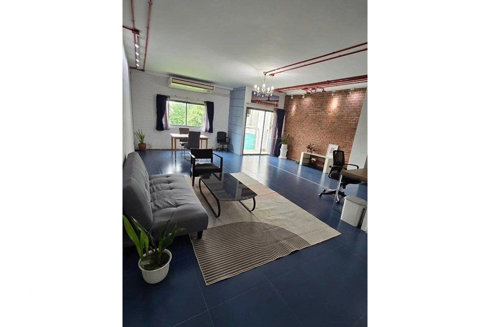 5-Storey Mixed-Use Building for Sale in Ekkamai 22 - 2,200sqm Land Opportunity 11