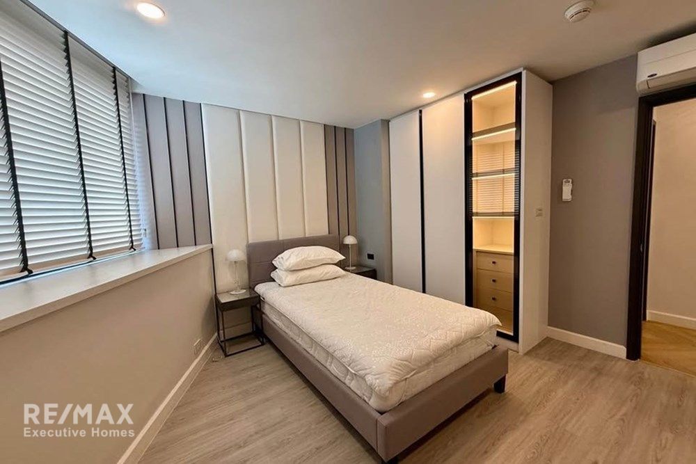 Renovated 31BR Condo for Rent at 110K in Sukhumvit 24 - 13 Mins Walk to MRT Queen Sirikit 10