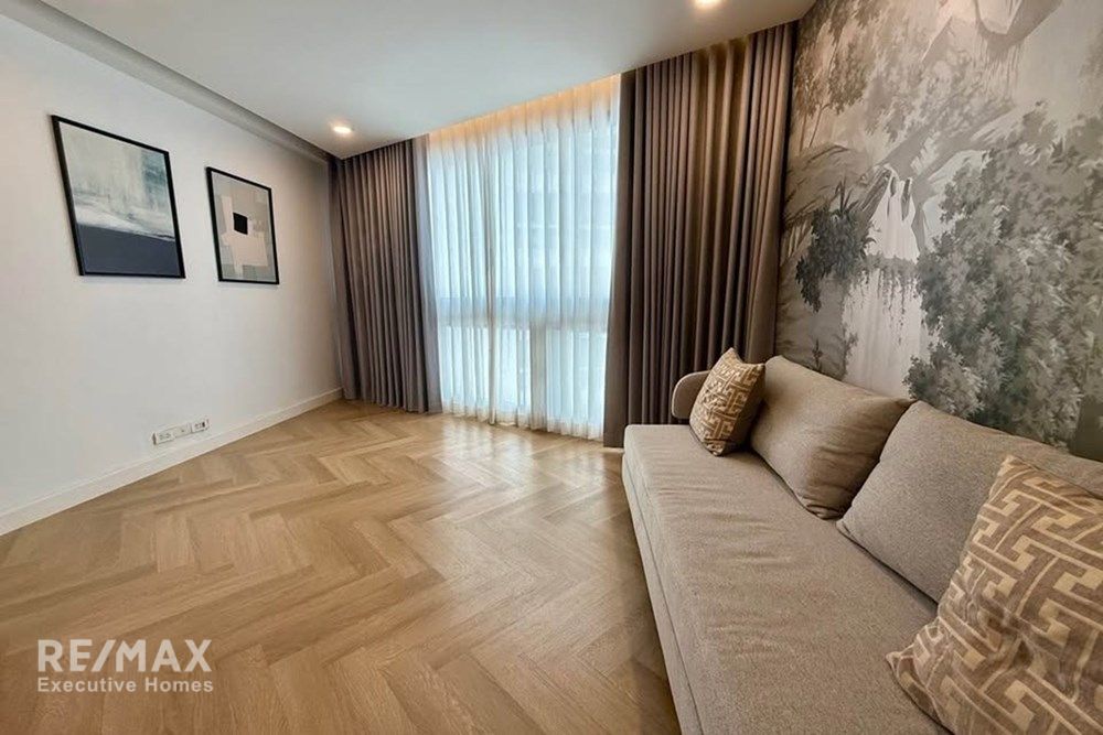 Renovated 31BR Condo for Rent at 110K in Sukhumvit 24 - 13 Mins Walk to MRT Queen Sirikit 11