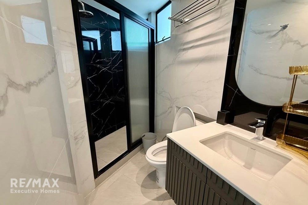 Renovated 31BR Condo for Rent at 110K in Sukhumvit 24 - 13 Mins Walk to MRT Queen Sirikit 13