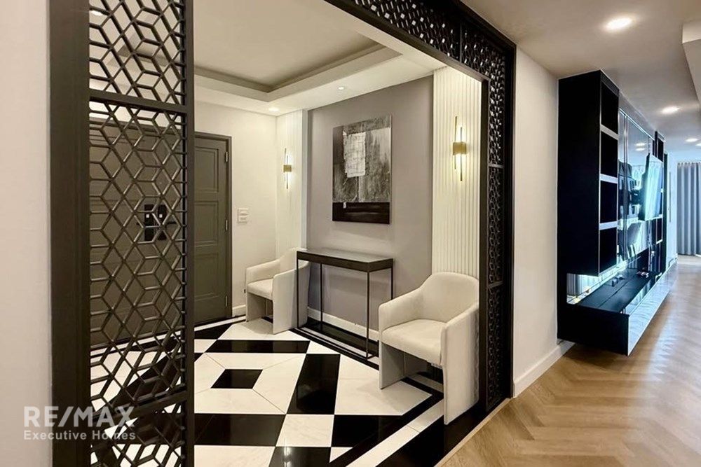 Renovated 31BR Condo for Rent at 110K in Sukhumvit 24 - 13 Mins Walk to MRT Queen Sirikit 16