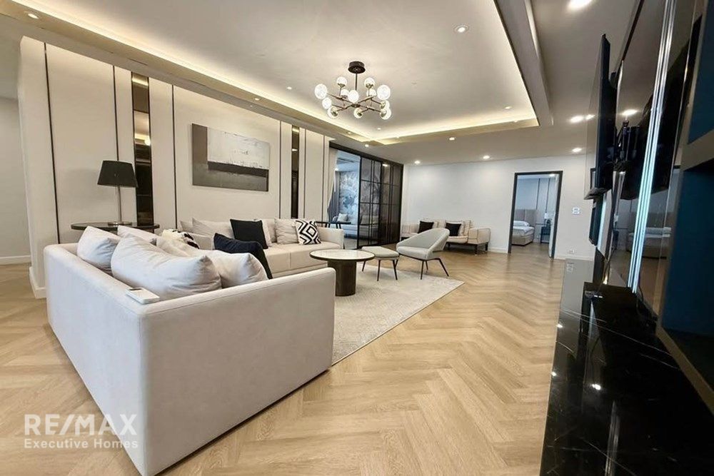 Renovated 31BR Condo for Rent at 110K in Sukhumvit 24 - 13 Mins Walk to MRT Queen Sirikit 2