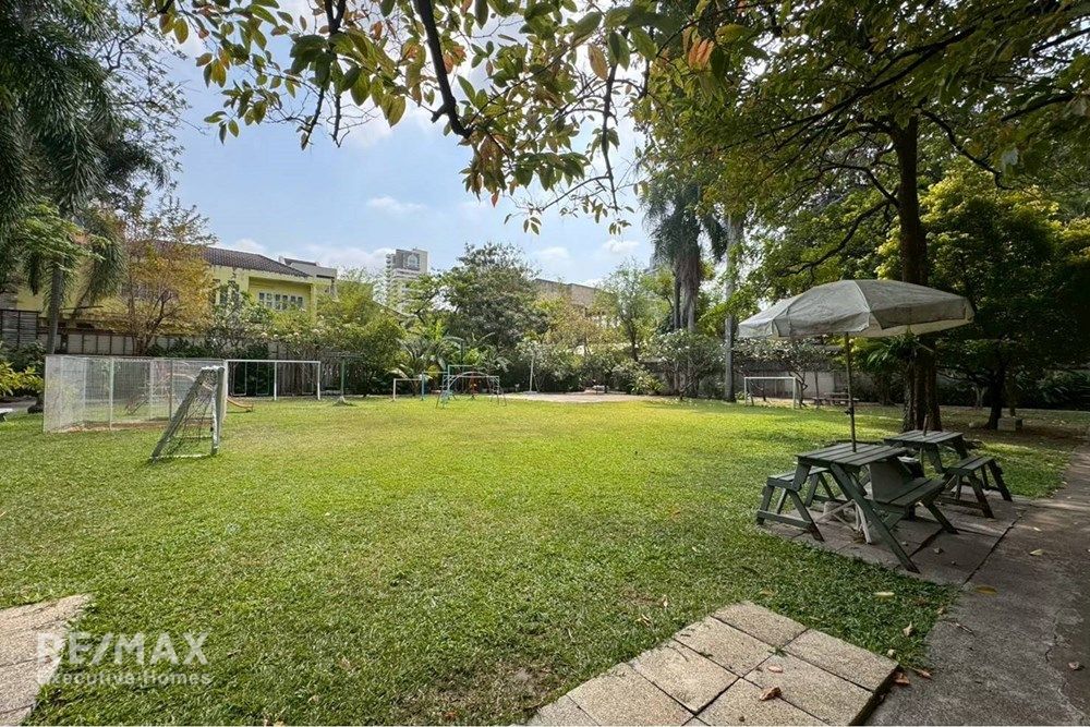 3BR Family Suite with Huge Garden for Rent - 250sqm in Phrom Phong - 90K 18