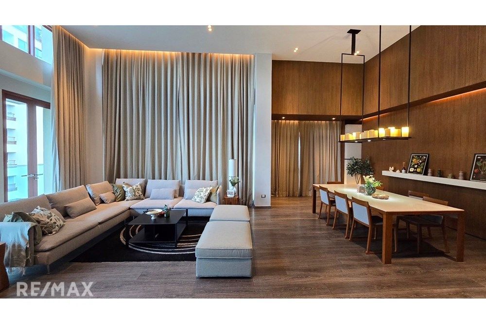 Luxurious 3-Bedroom Condo Steps from BTS Phloen Chit in Bangkok 2