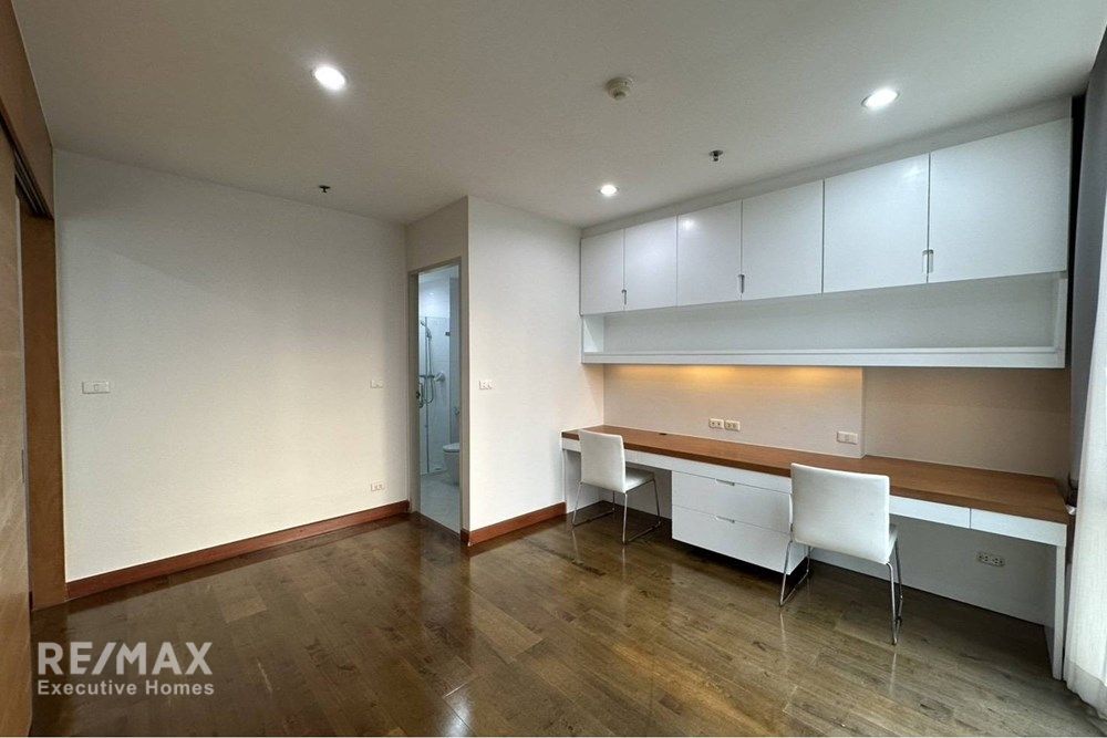 Duplex Condo for Rent 75K | 150sqm, 21BR | 250m to BTS Asoke | Close to NIST 5