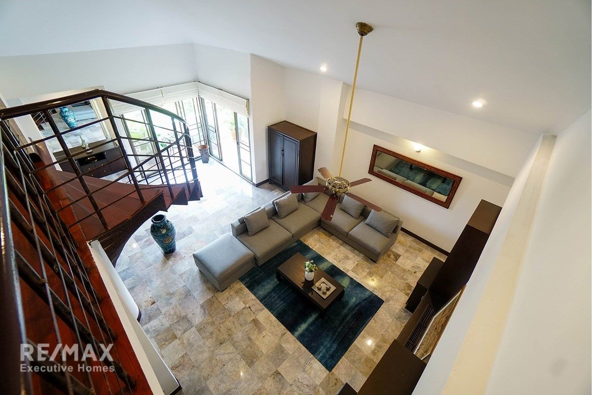 Spacious 420sqm Duplex Penthouse for Rent | 4BRStudy | 200m from BTS Phrom Phong 6