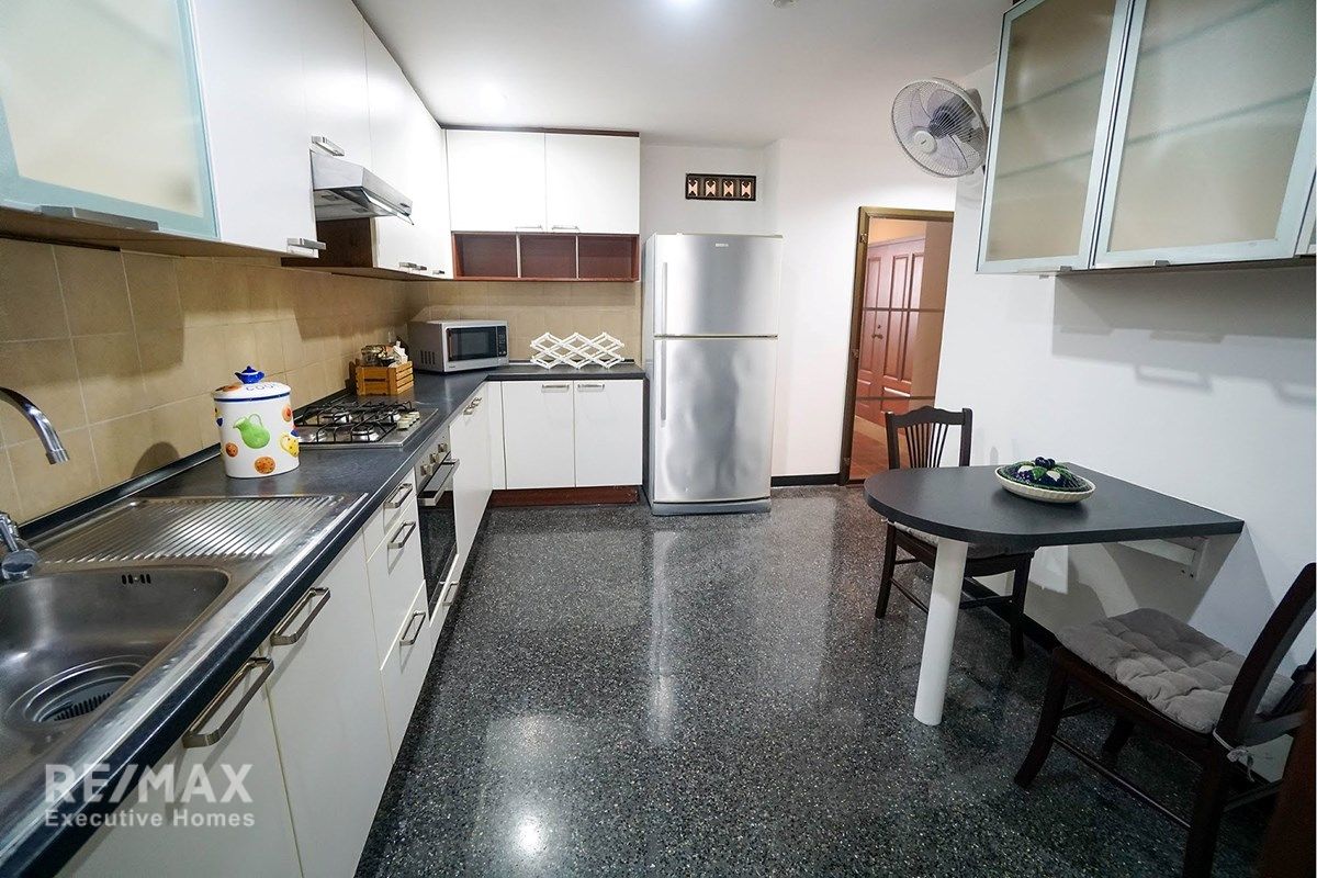 Spacious 420sqm Duplex Penthouse for Rent | 4BRStudy | 200m from BTS Phrom Phong 7