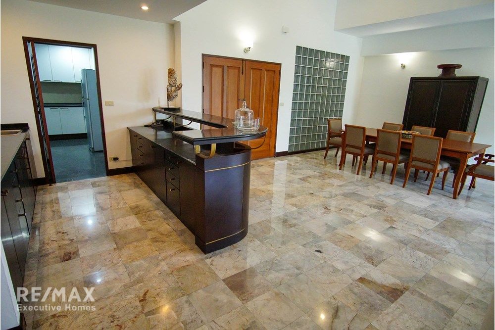 Luxury 4BR Duplex Condo with Study for Rent 130K | 420sqm | BTS Phrom Phong 19