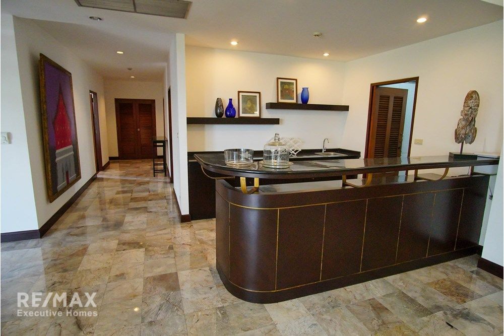 Luxury 4BR Duplex Condo with Study for Rent 130K | 420sqm | BTS Phrom Phong 7