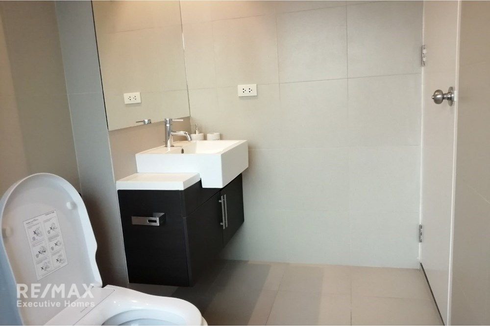 Spacious 62sqm Corner Condo for Rent at Noble Remix Thonglor with Direct BTS Access - 40K 6