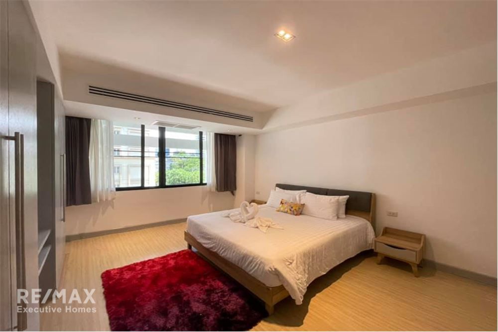 2BR Pet-Friendly Condo for Rent at 85K in Sukhumvit 19, Steps from BTS Asoke 4