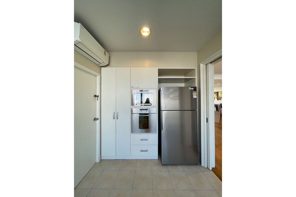 Spacious 3BR Condo with Study for Rent in Hampton Thonglor - 232sqm, 18 mins Walk to BTS Thong Lo 11