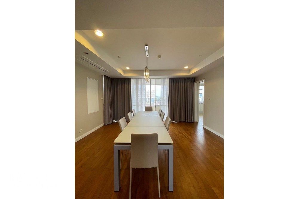 Spacious 3BR Condo with Study for Rent in Hampton Thonglor - 232sqm, 18 mins Walk to BTS Thong Lo 2