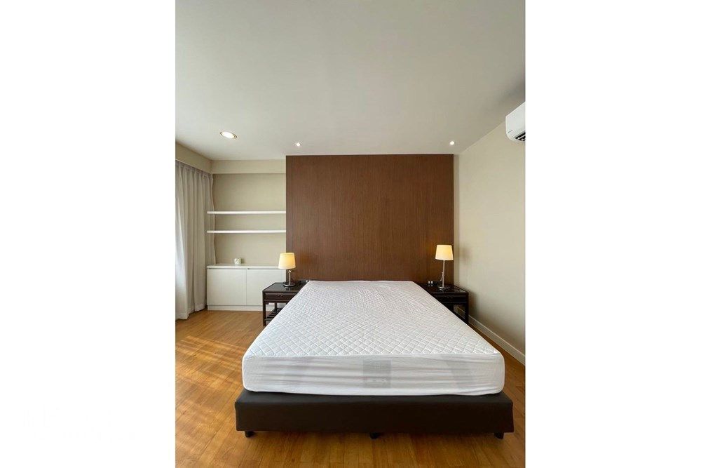Spacious 3BR Condo with Study for Rent in Hampton Thonglor - 232sqm, 18 mins Walk to BTS Thong Lo 4