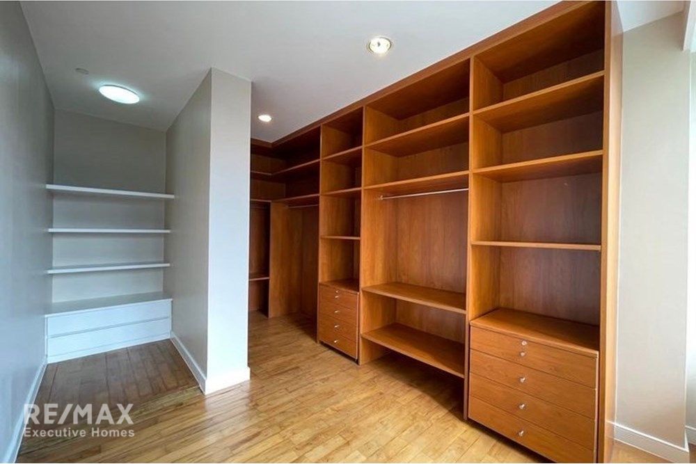 Spacious 3BR Condo with Study for Rent in Hampton Thonglor - 232sqm, 18 mins Walk to BTS Thong Lo 6