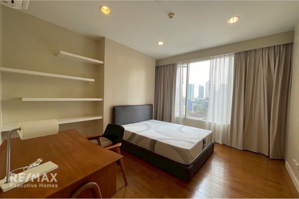 Spacious 3BR Condo with Study for Rent in Hampton Thonglor - 232sqm, 18 mins Walk to BTS Thong Lo 9