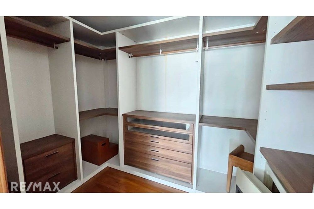 鹏蓬站Aequa Sukhumvit 49公寓481平方米4室4卫出租 12