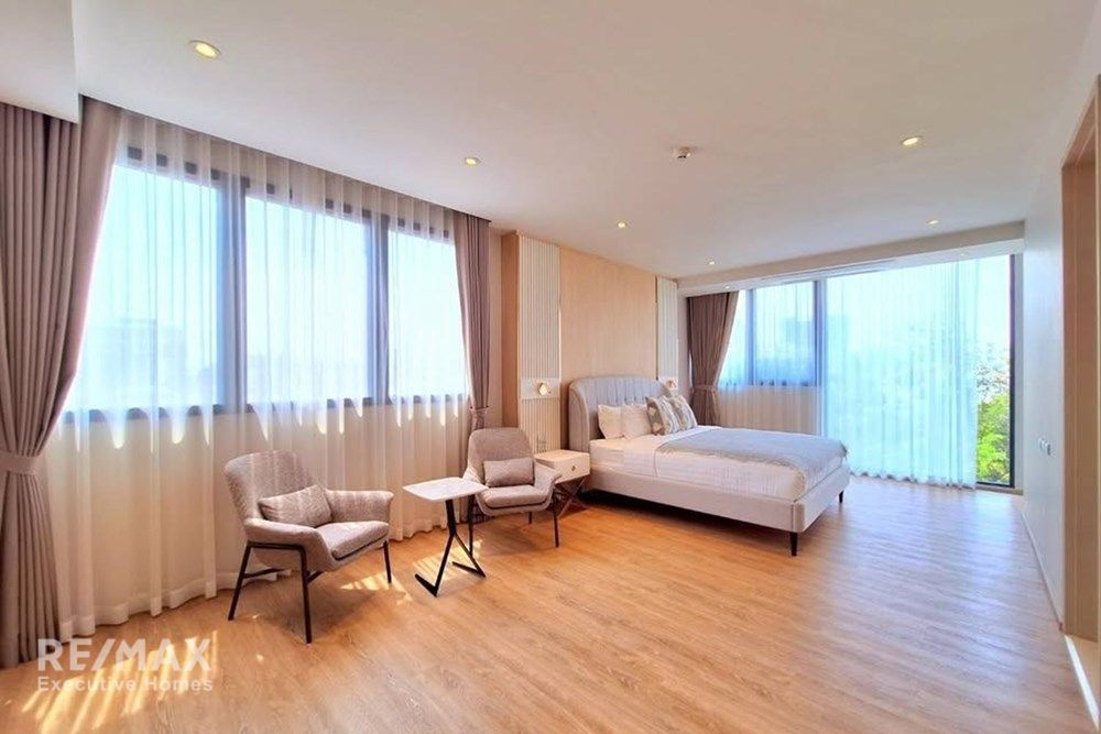 2BR Fully Furnished Condo for Rent at 80K | 129sqm | Near BTS Bearing & Patana 7