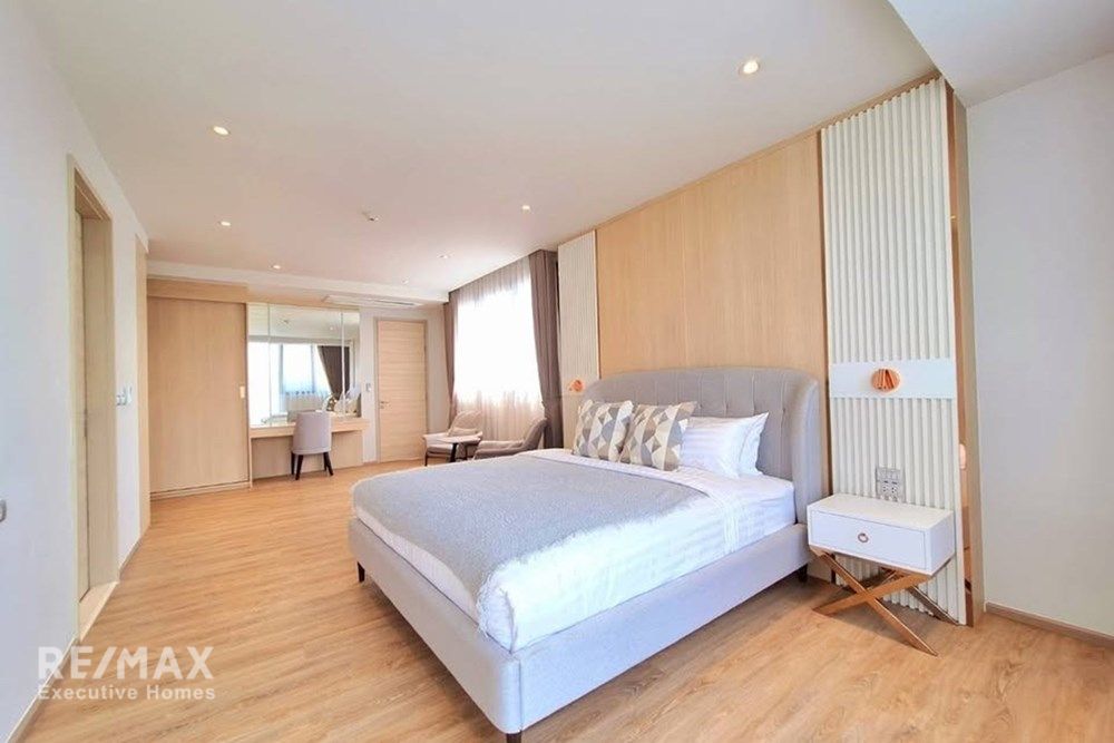 2BR Fully Furnished Condo for Rent at 80K | 129sqm | Near BTS Bearing & Patana 8