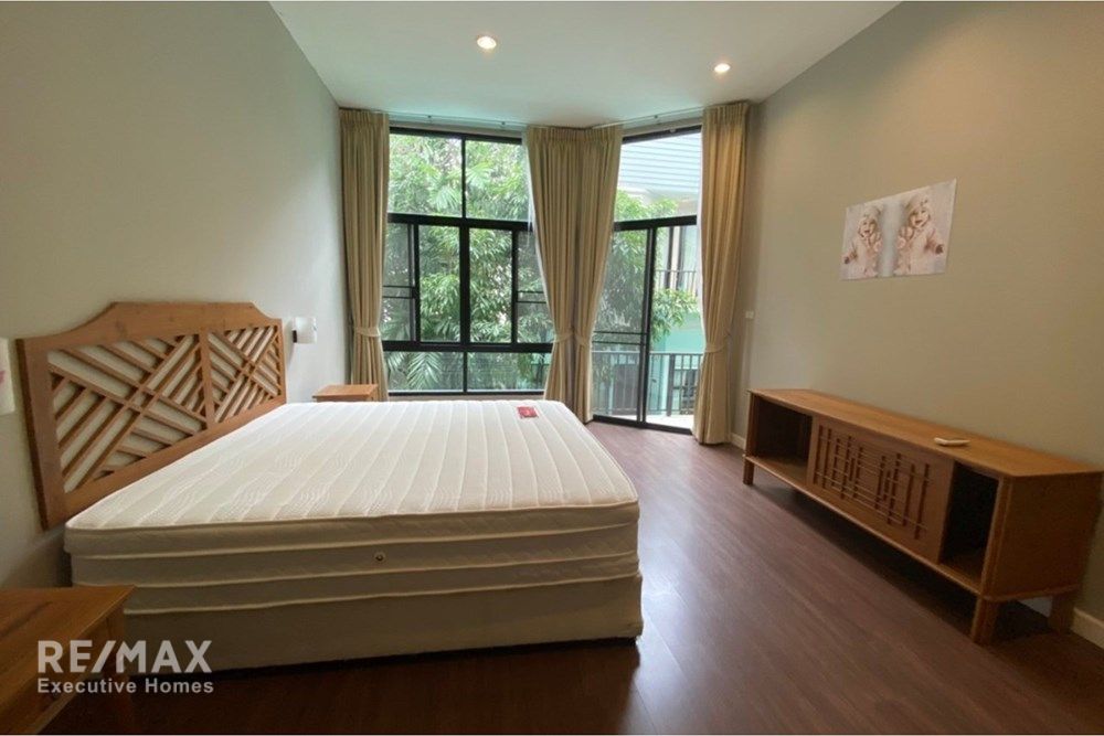 Pet-Friendly 4BR Townhouse for Rent at Sukhumvit 38 - 350sqm, 130K 11