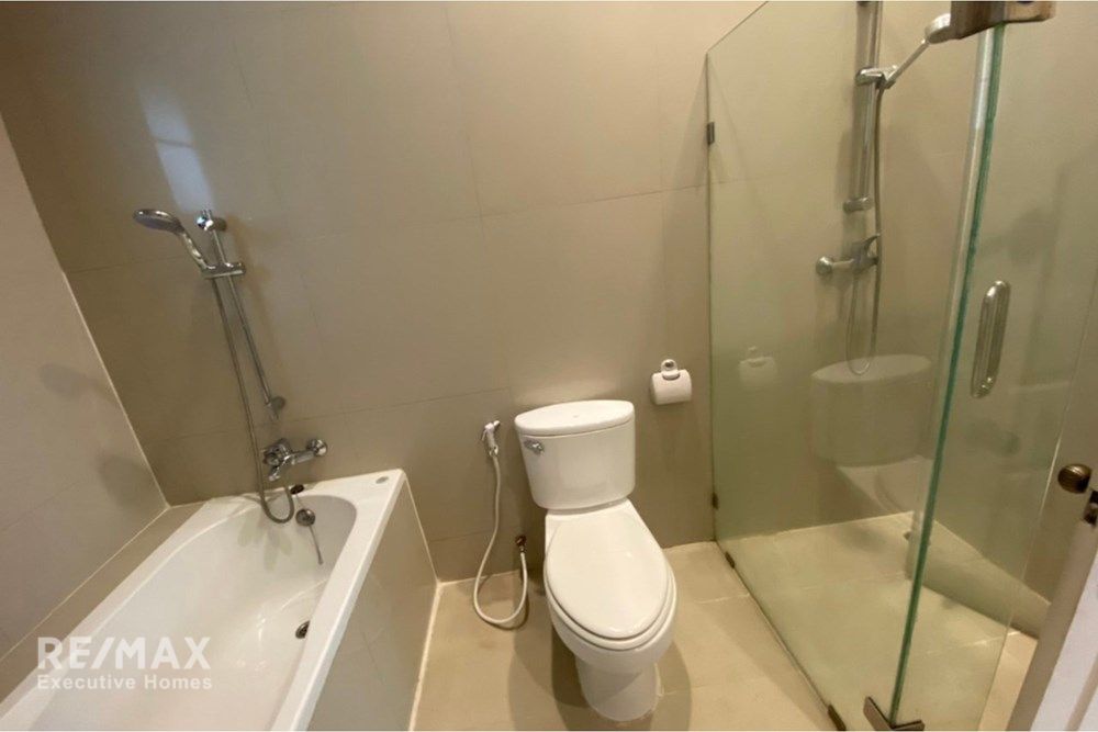 Pet-Friendly 4BR Townhouse for Rent at Sukhumvit 38 - 350sqm, 130K 6