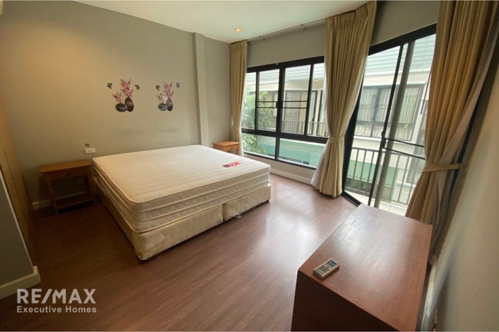 Pet-Friendly 4BR Townhouse for Rent at Sukhumvit 38 - 350sqm, 130K 8