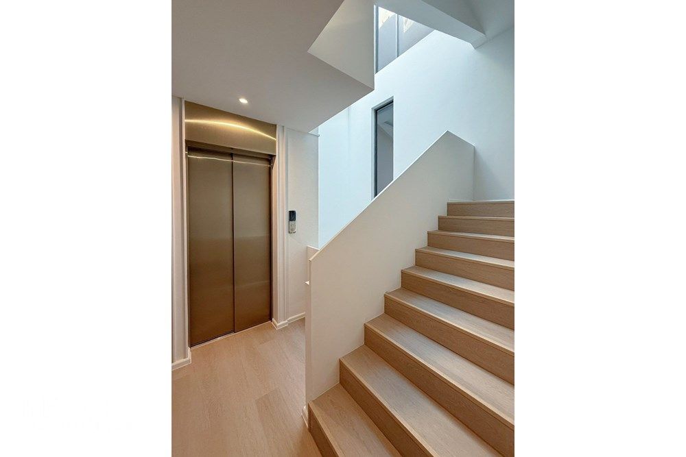 Luxury Smart Home Office Townhouse for Sale - 29.7M | 547sqm | Private Lift Near Ekkamai 11