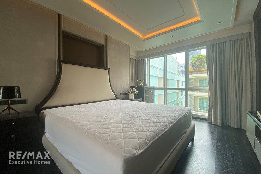 Spacious 3BR Duplex at The Crest Suk 24 | 248sqm | 9 Min Walk to BTS Phrom Phong 15