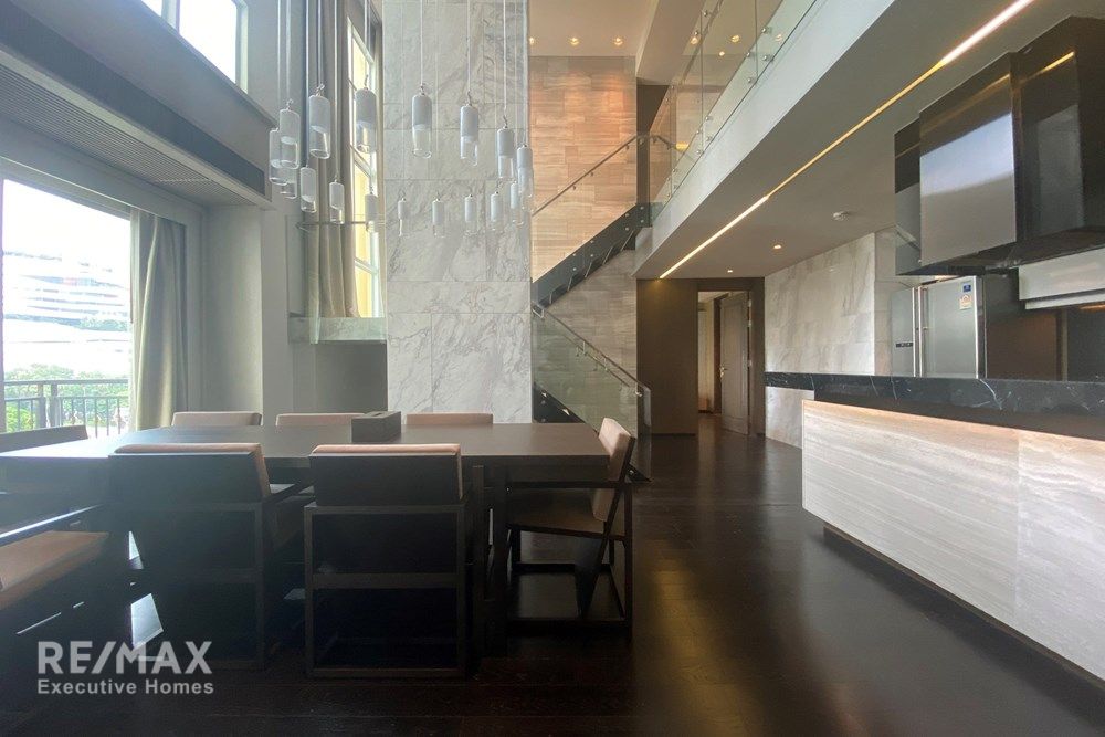 Spacious 3BR Duplex at The Crest Suk 24 | 248sqm | 9 Min Walk to BTS Phrom Phong 4