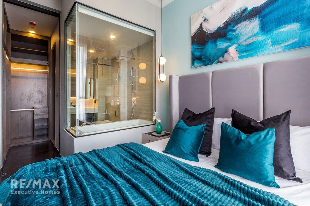 Spacious 3BR Condo for Rent at Park Origin Thonglor - 38th Floor with 2 Bathrooms Near DONKI 12