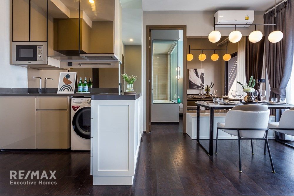 Spacious 3BR Condo for Rent at Park Origin Thonglor - 38th Floor with 2 Bathrooms Near DONKI 5