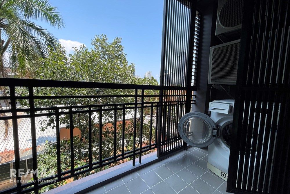 Luxury 3BR Condo with Office in Art Thonglor - 125sqm, Pet-Friendly, 18.5M Sale 14