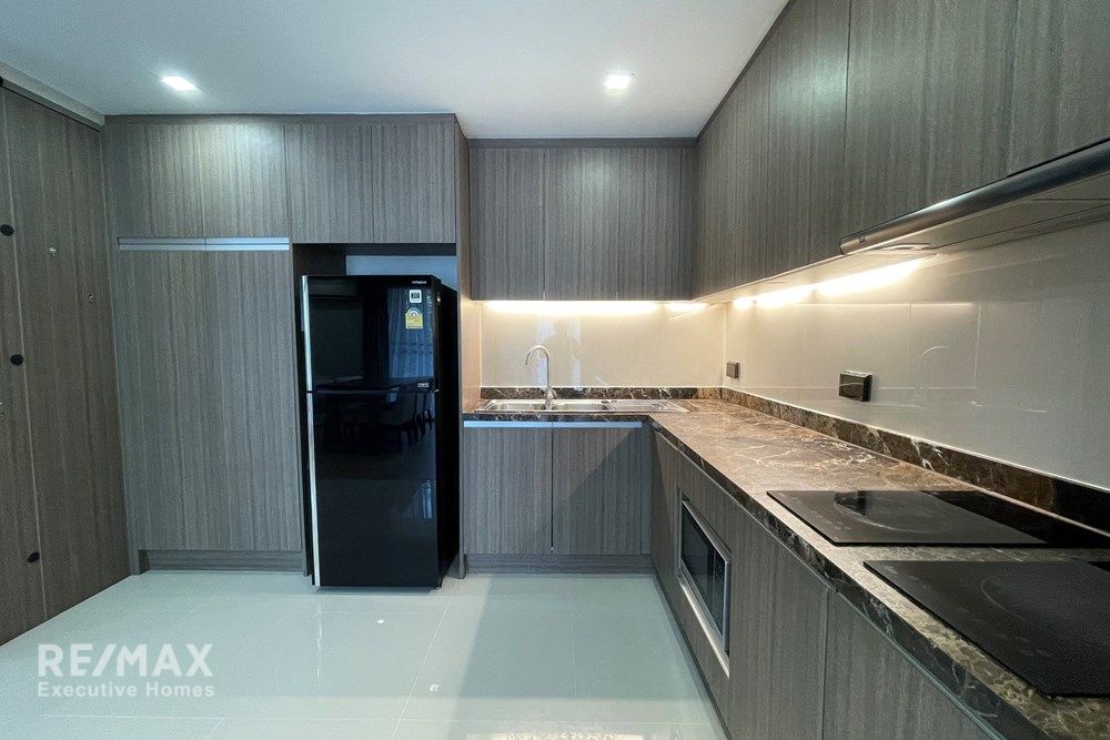 Luxury 3BR Condo with Office in Art Thonglor - 125sqm, Pet-Friendly, 18.5M Sale 4
