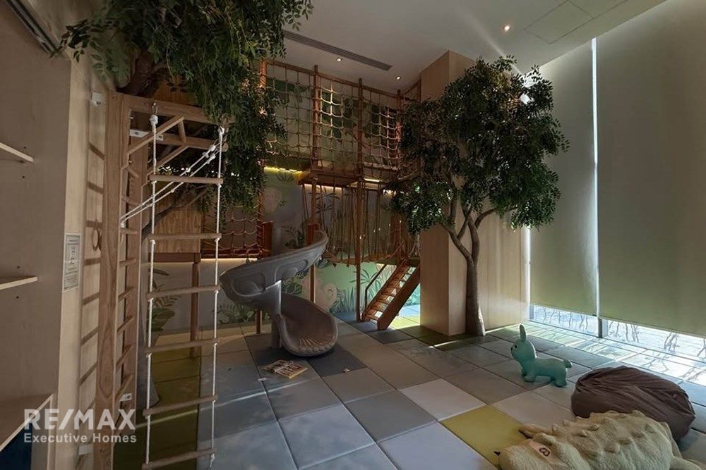 2BR Pet-Friendly Condo for Rent at MARQUE Sukhumvit - 2 Mins Walk to BTS Phrom Phong 11