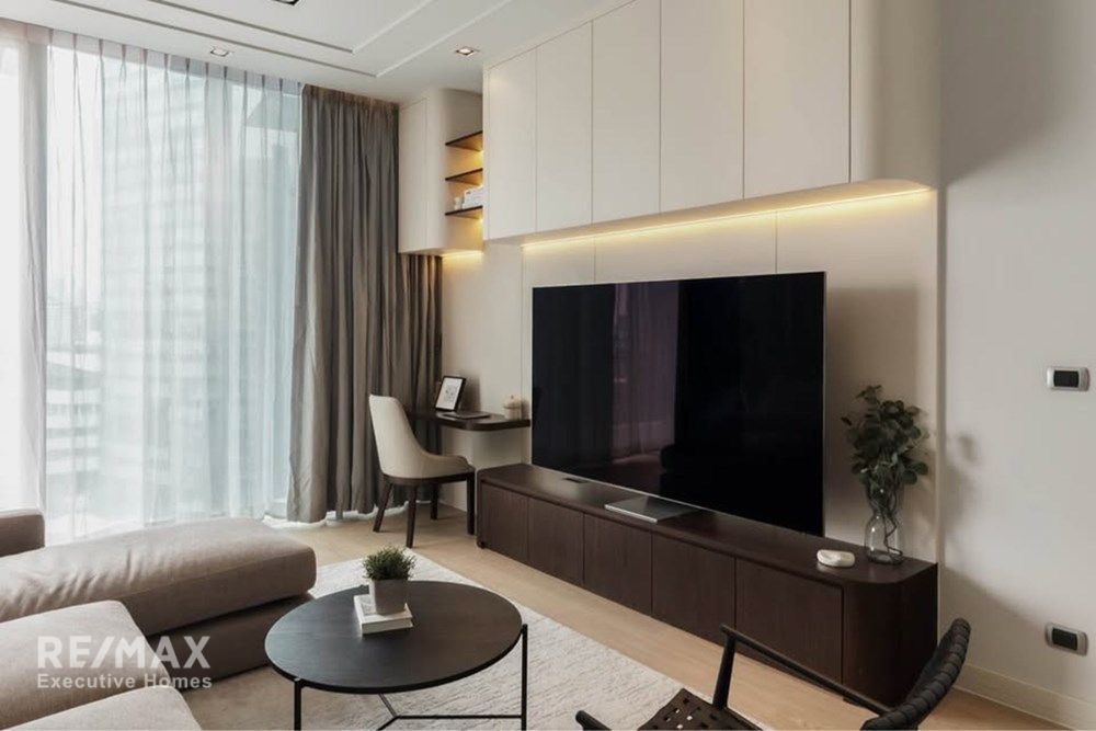 2BR Pet-Friendly Condo for Rent at MARQUE Sukhumvit - 2 Mins Walk to BTS Phrom Phong 6