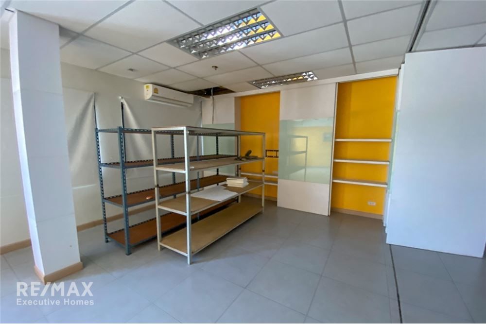 240sqm Home Office Townhouse for Rent at Asoke-Sukhumvit | Company Registration Allowed | 150K 11