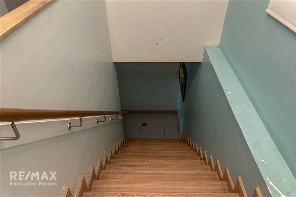 240sqm Home Office Townhouse for Rent at Asoke-Sukhumvit | Company Registration Allowed | 150K 4