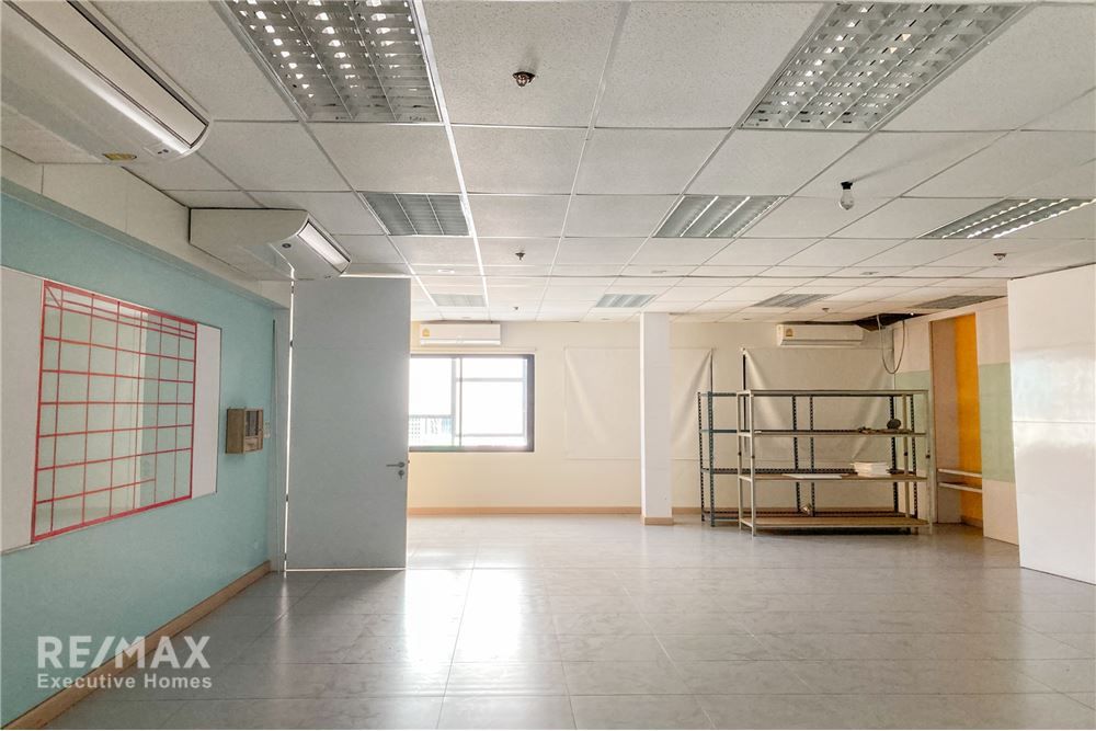 240sqm Home Office Townhouse for Rent at Asoke-Sukhumvit | Company Registration Allowed | 150K 8