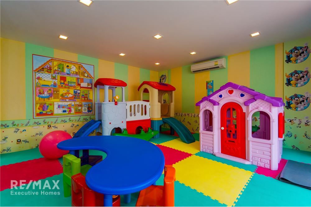 Spacious 2BR Condo for Rent in Sukhumvit 19 - 128sqm, 450m to BTS Asoke, 78K 14