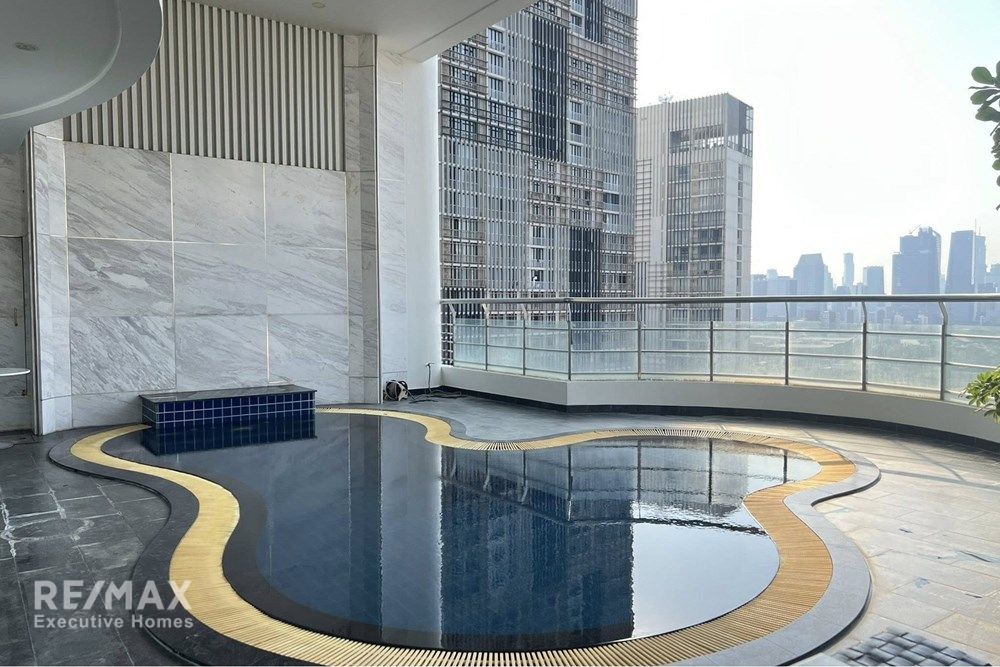 Luxury 371sqm Sky Villa with Private Pool for Rent at Le Raffine 24, 10 mins Walk to BTS Phrom Phong 4