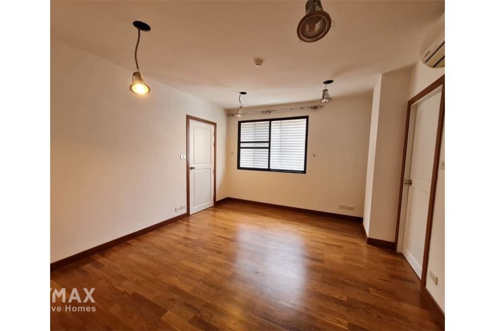 3BR Condo for Rent at 85K in Sathorn Soi 1 - 230sqm with Wood Floors & Cat-Friendly 8
