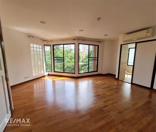 3br-condo-for-rent-at-85k-in-sathorn-soi-1-230sqm-with-wood-floors-and-cat-friendly-920071001-15376