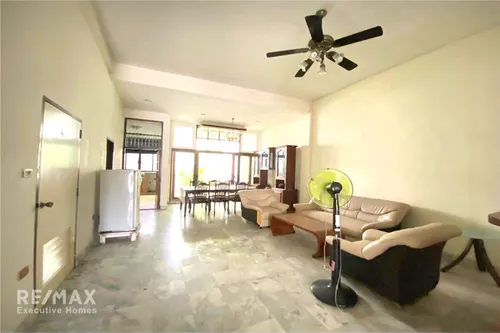 pet-friendly-townhouse-for-rent-in-prime-thonglor-location-920071001-15656