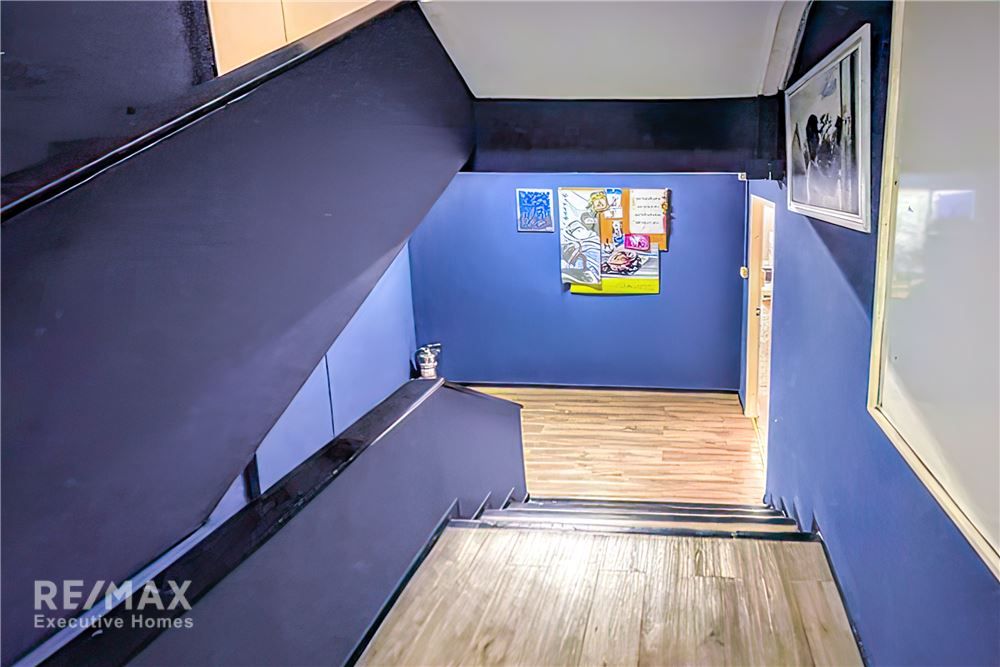 4-Story Townhouses Great Location! Just 10 minutes to Sukhumvit 12